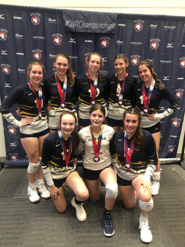 14 Gold Volleyball Enjoys Success